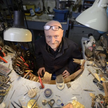 FREE JewelryTalk: Q & A with Charles Lewton-Brain