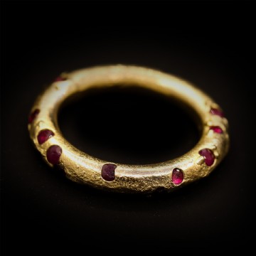 Sand Casting with Gemstones with Brienna Hall